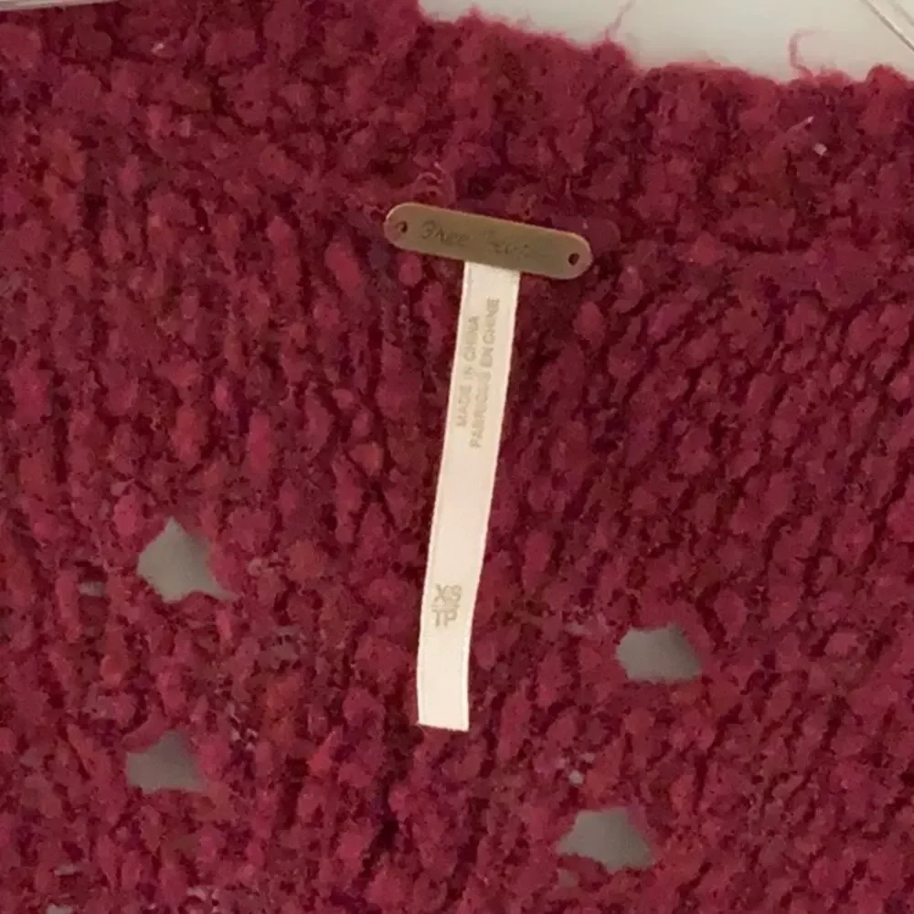 Free People Wool Blend Oversized Cardigan Size XS Burgundy Pockets - Picture 4 of 9